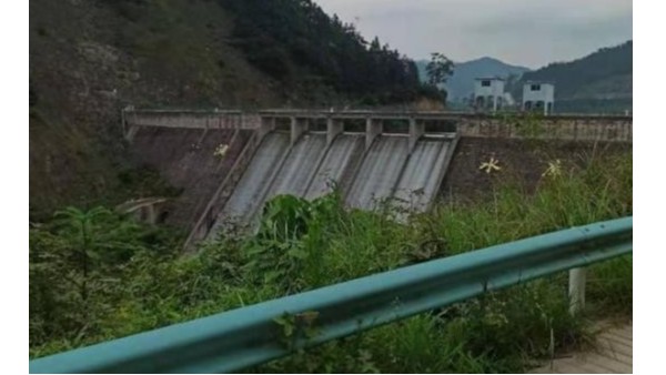 国产麻豆免费在线儀表進水電磁流量（liàng）計現場應用（yòng）案例